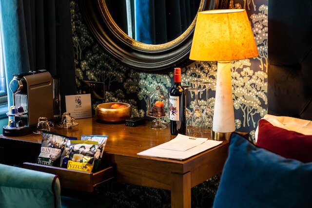 フォックス アンド アンカー