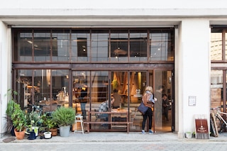 ヌイ ホステル & バー ラウンジ