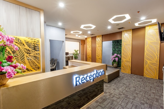 リーラ オーキッド ホテル