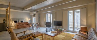 ロー カルチャー アーツ & ロフト バイロ アルト