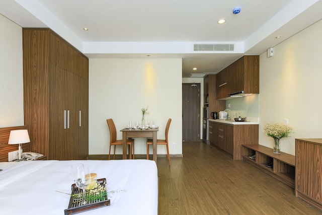 オーロラ サービスド アパートメンツ - アダルト オンリー