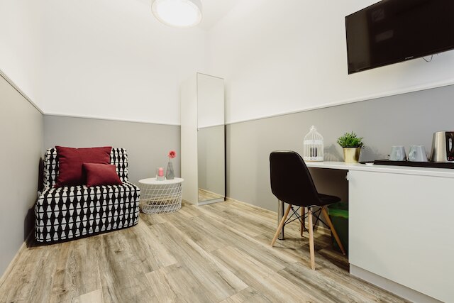 レオ アパートメンツ メイン スクエア