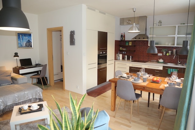 ASKI ポヴィシュラ コペルニクス アパートメント