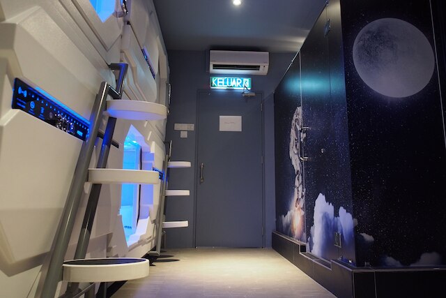 スペース ホテル