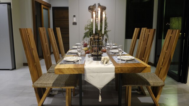 モイン レイクサイド プール ヴィラ チェンマイ