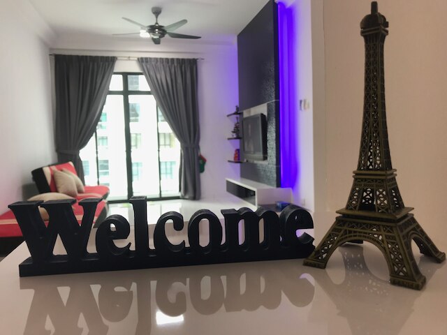 JB ステイケーション ネクスト トゥ パラダイム モール JB