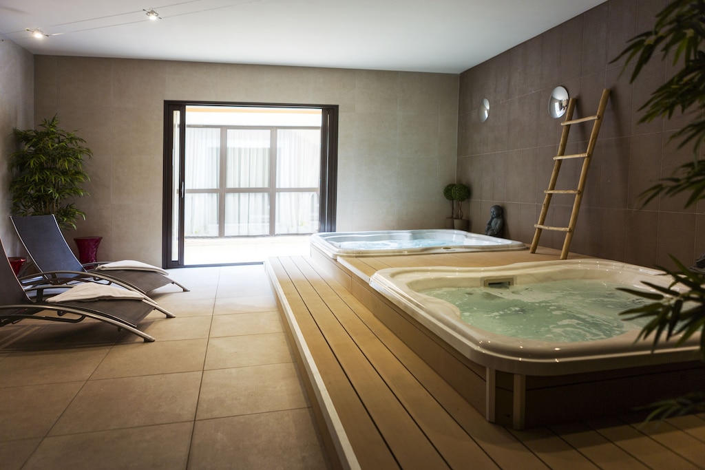 2.ホテル アレナ