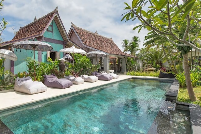 ヴィラ ハリ インダ