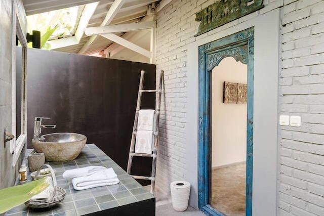 ヴィラ ハリ インダ