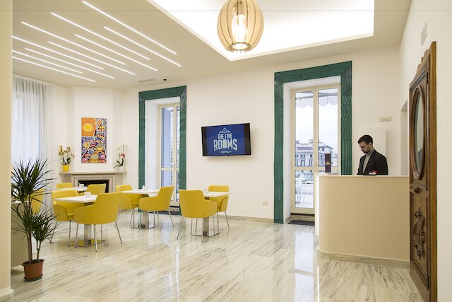 ザ ファイブ ルームズ ナポリ