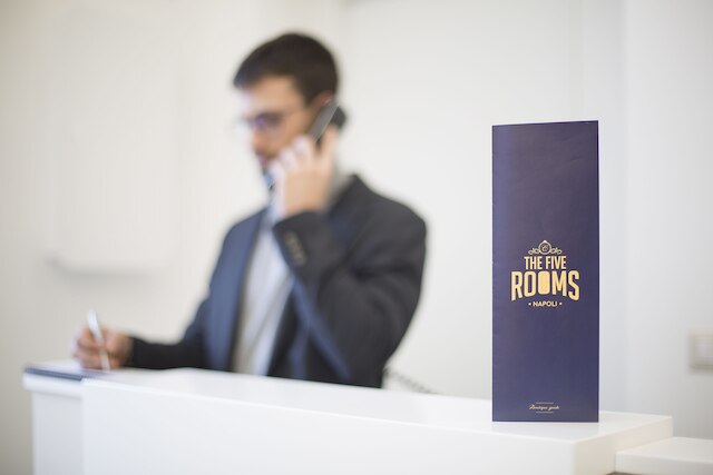 ザ ファイブ ルームズ ナポリ