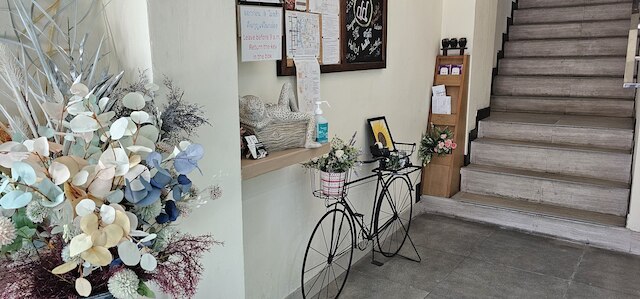 ダブル D ルームズ & カフェ