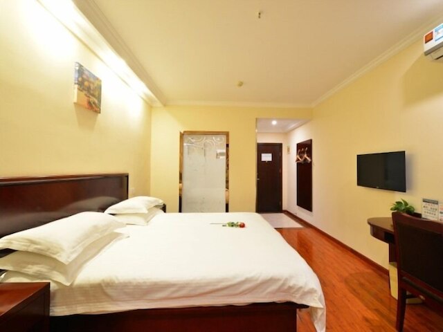 グリーンツリー イン 無錫 ドンテン レザー シティ エクスプレス ホテル (格林豪泰江蘇省無錫市東亭皮革城快捷酒店)