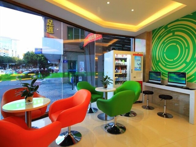 グリーンツリー イン 福州 グゥシーロウ ディストリクト ノース シイアホワン ロード 左海 パーク エクスプレス ホテル