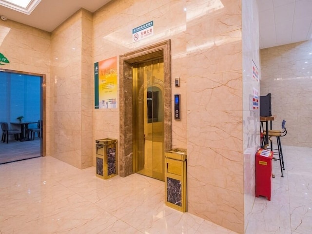 グリーンツリー イン 南通 崇川 ディストリクト ミドル 長江 ロード エクスプレス ホテル