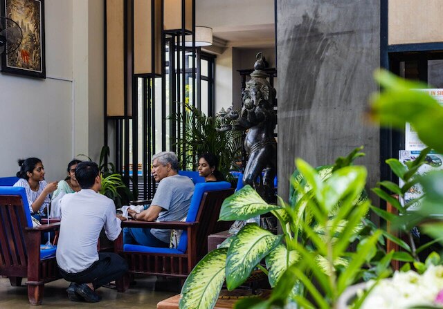 バイヨン モダン レジデンス