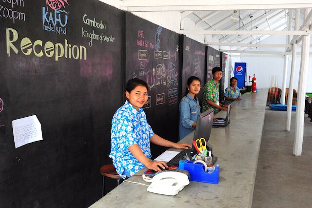 カフ ホステル & プール