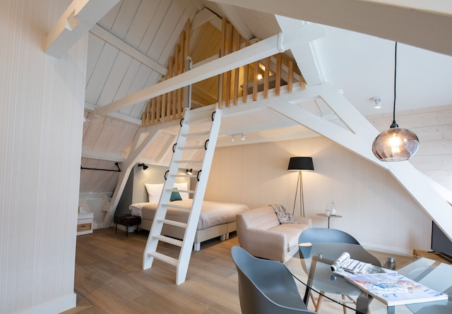 スタッズヴィラ ムート