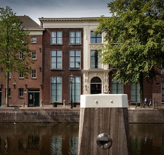 スタッズヴィラ ムート