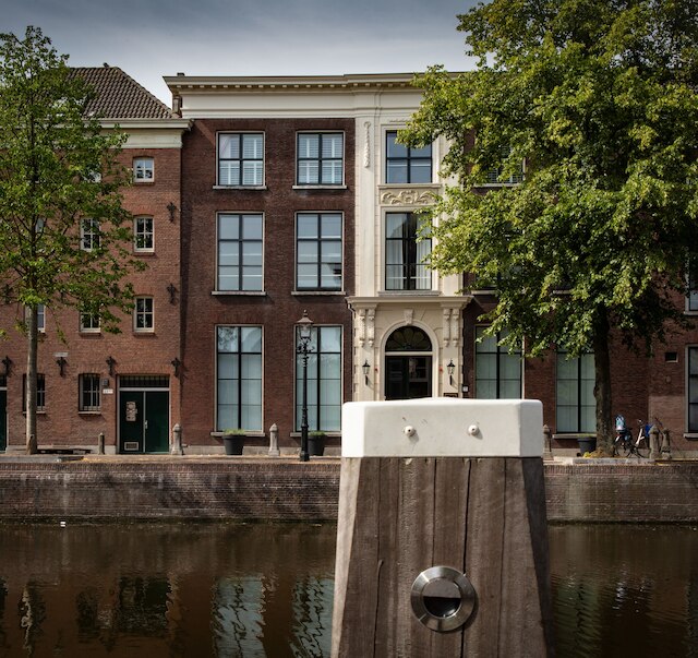 スタッズヴィラ ムート