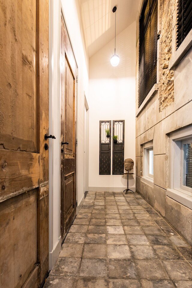 スタッズヴィラ ムート