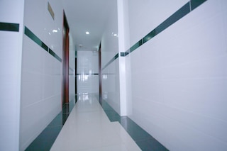 ペイ レス ゲスト ハウス (香港百利賓館)- ホステル