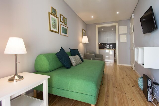 バイロ アルト エレガント バイ ホーミング