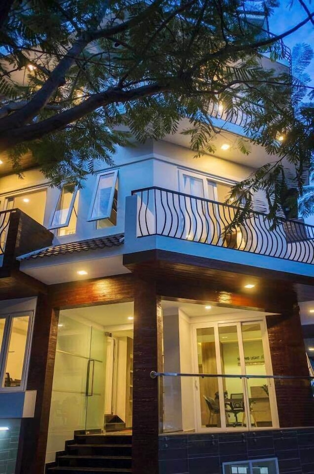 スプリング ライト ホーム