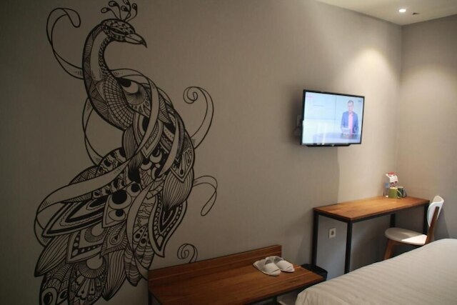 ナイト & デイ スラバヤ - ケドンドロ