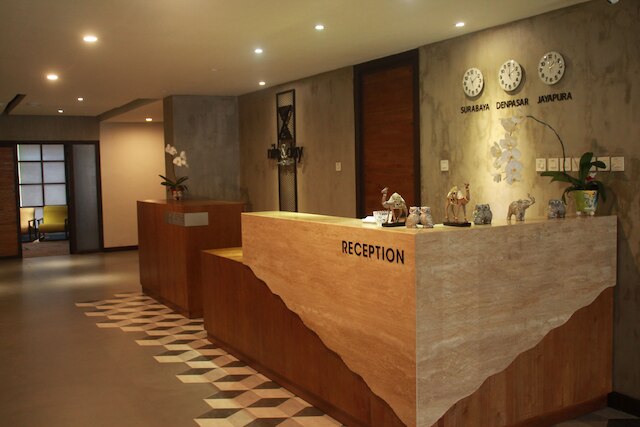 ナイト & デイ スラバヤ - ケドンドロ