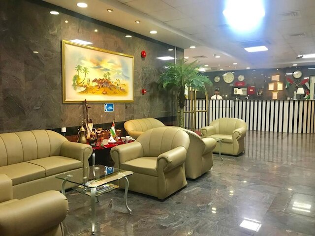 スカイ ホテル アパートメンツ