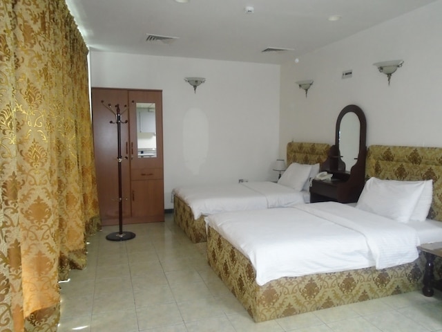 スカイ ホテル アパートメンツ