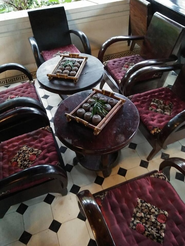 トゥイ ビユ ホームステイ