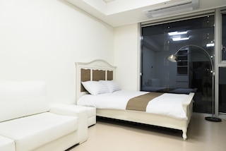 ギャラクシー 江南 1