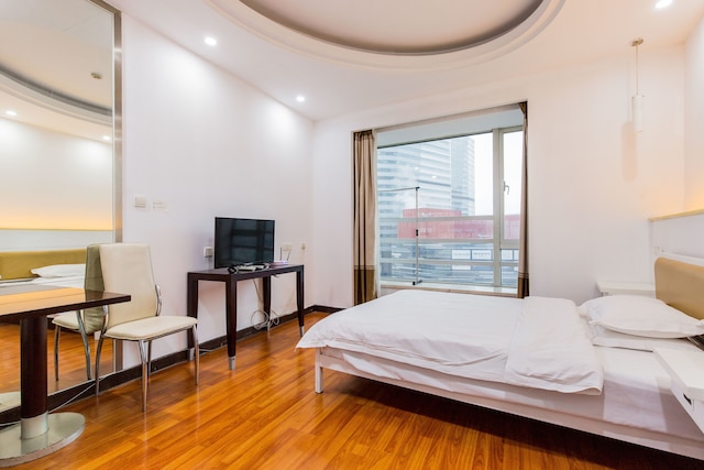 ニュー スペース ニュー ホテル (ジョンシャン パーク) (上海新時空全新酒店中山公園店)