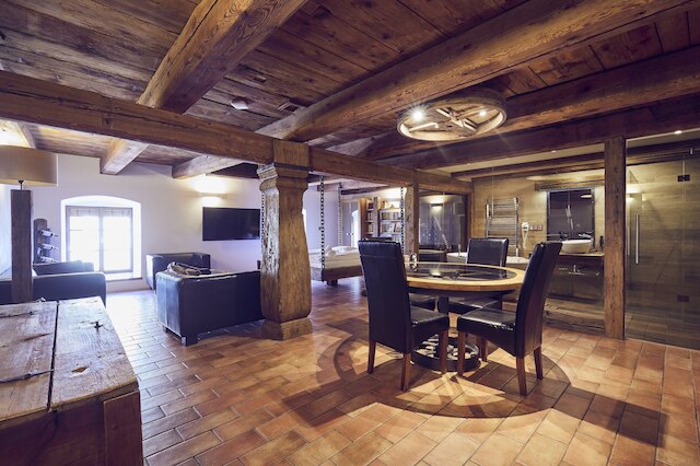 クルムロフ ミル アパートメンツ