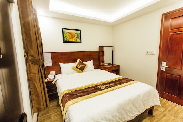 サンフラワー 2 ホテル