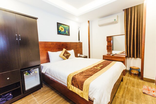 サンフラワー 2 ホテル