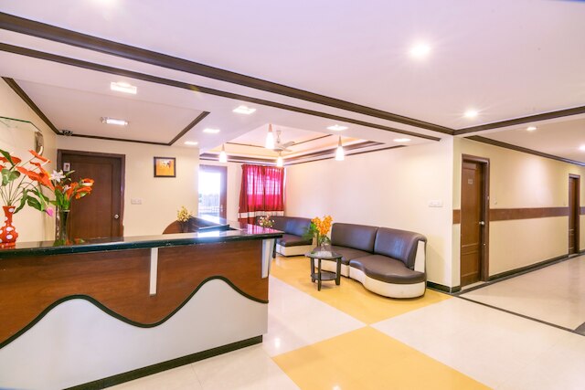 オクタベ プラザ ホテル