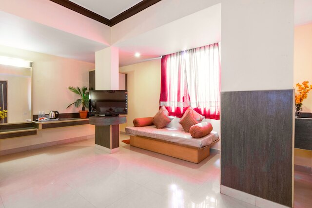 オクタベ プラザ ホテル