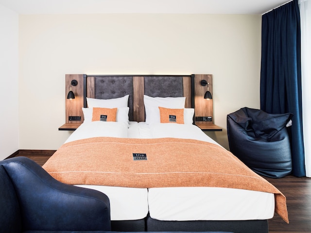 ホリデイ イン - ザ ニウ、サドル フルト by IHG