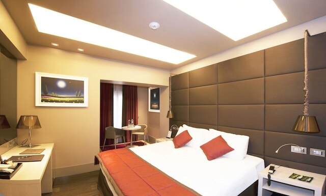 ハリーズ バー トレビ ホテル & レストラン