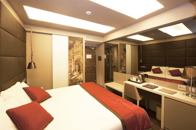 ハリーズ バー トレビ ホテル & レストラン