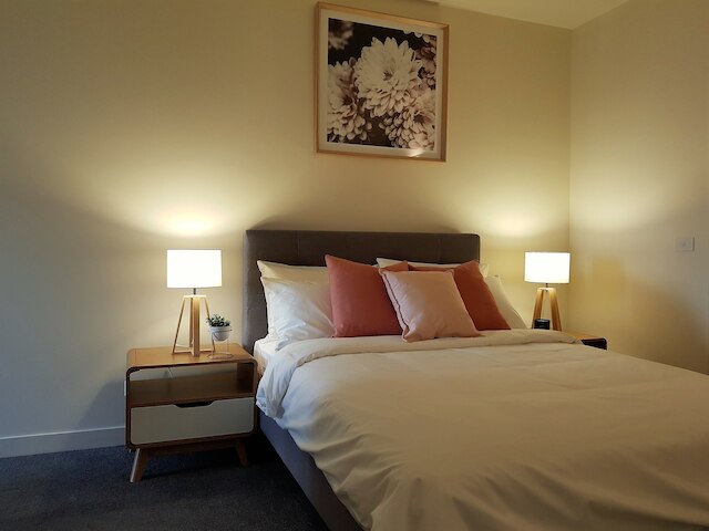 レアディセット アパートメンツ オン スペンサー