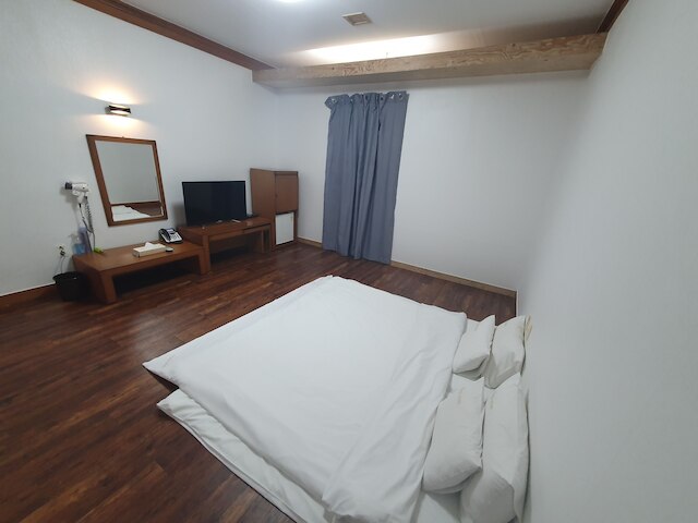 水安堡ホテル スクリーン