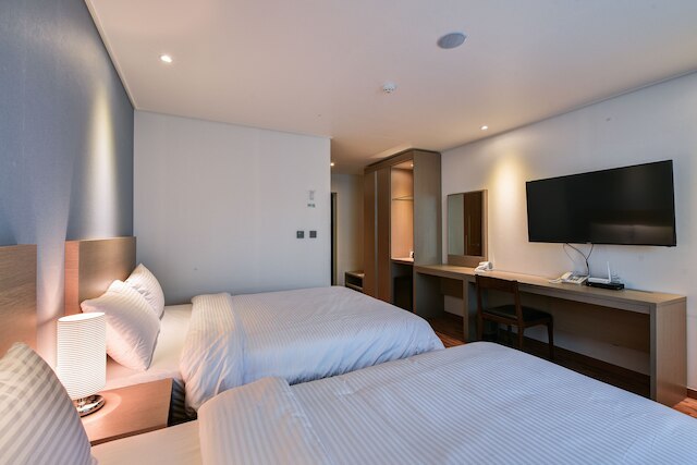 シー & ムーン ツーリスト ホテル