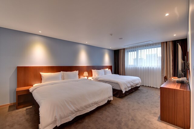 シー & ムーン ツーリスト ホテル