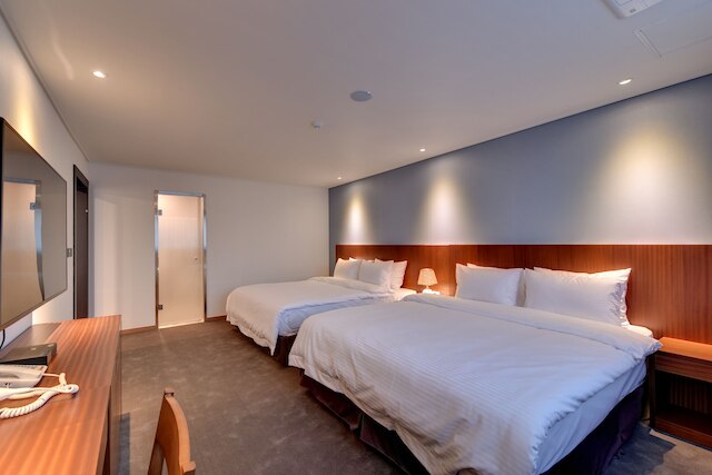 シー & ムーン ツーリスト ホテル