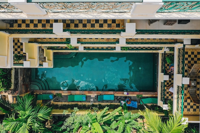 レジデンス ワト ダムナク