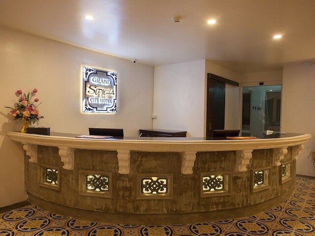 グランド・スピチャ・シティホテル